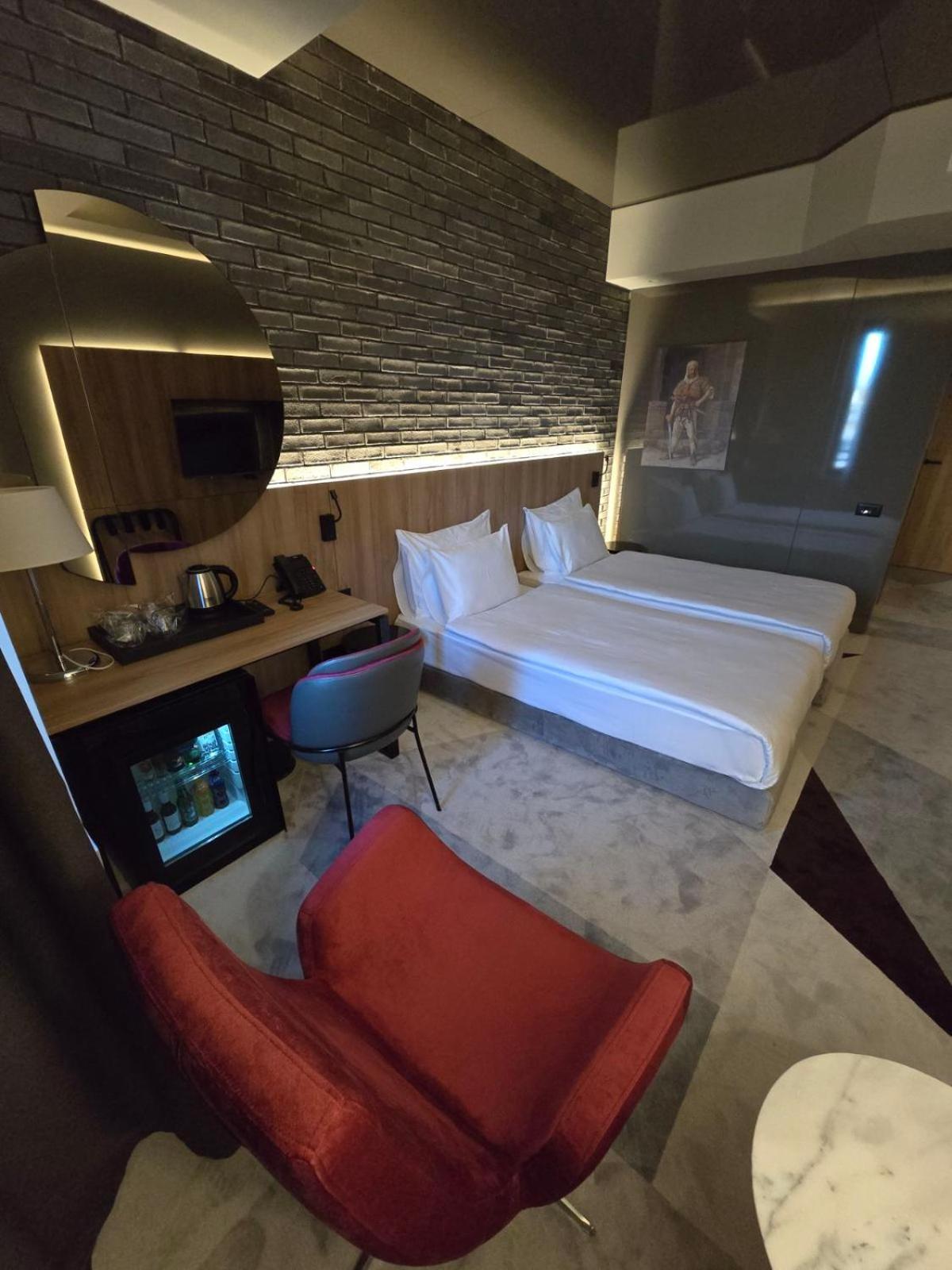Hotel Vojvoda Putnik Vranje Bagian luar foto